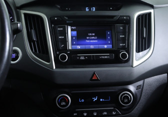 Подержанный автомобиль Hyundai Creta 2017 года (13 фото)