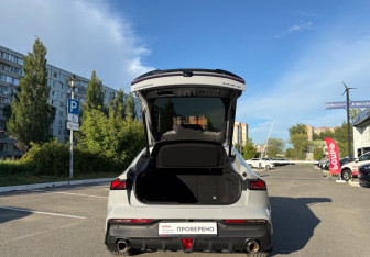 Подержанный автомобиль Changan UNI-V 2024 года (17 фото)
