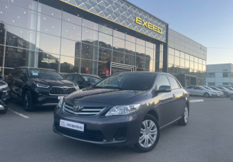 Подержанный автомобиль Toyota Corolla Sedan 2012 года (1 фото)