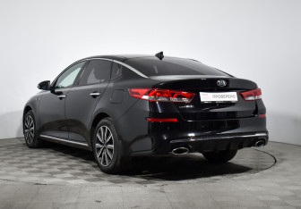Подержанный автомобиль Kia Optima Sedan 2019 года (7 фото)