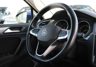 Подержанный автомобиль Volkswagen Tiguan 2021 года (16 фото)
