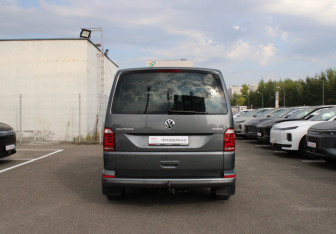 Подержанный автомобиль Volkswagen Multivan 2019 года (5 фото)