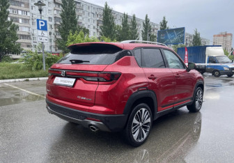 Подержанный автомобиль Changan CS35PLUS 2023 года (5 фото)