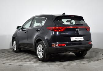Подержанный автомобиль Kia Sportage 2018 года (7 фото)