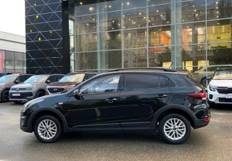 Подержанный автомобиль Kia Rio Hatchback 2020 года (8 фото)
