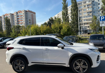 Подержанный автомобиль Exeed LX 2022 года (4 фото)