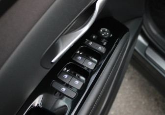 Подержанный автомобиль Hyundai Tucson 2021 года (16 фото)