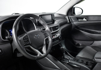 Подержанный автомобиль Hyundai Tucson 2020 года (9 фото)