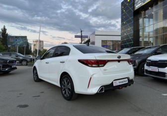 Подержанный автомобиль Kia Rio Sedan 2020 года (7 фото)
