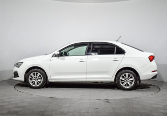 Подержанный автомобиль Skoda Rapid Liftback 2020 года (8 фото)