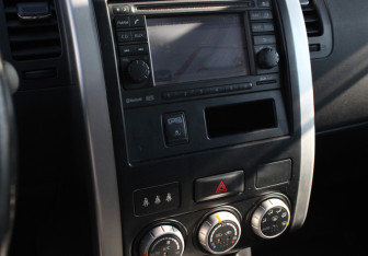 Подержанный автомобиль Nissan X-Trail 2014 года (11 фото)