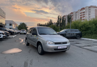 Подержанный автомобиль LADA (ВАЗ) Kalina Hatchback 2010 года (3 фото)