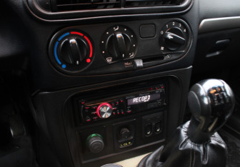 Подержанный автомобиль Chevrolet Niva 2010 года (12 фото)