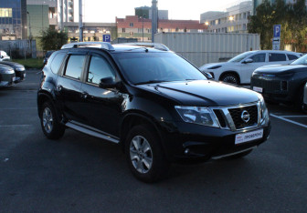 Подержанный автомобиль Nissan Terrano 2019 года (3 фото)
