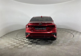 Подержанный автомобиль Kia Cerato Sedan 2020 года (8 фото)