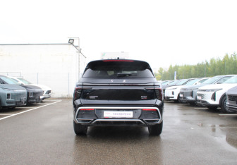 Подержанный автомобиль Hongqi HS3 2025 года (5 фото)