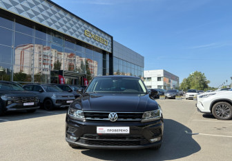 Подержанный автомобиль Volkswagen Tiguan 2018 года (2 фото)