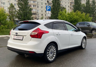 Подержанный автомобиль Ford Focus Hatchback 2012 года (5 фото)