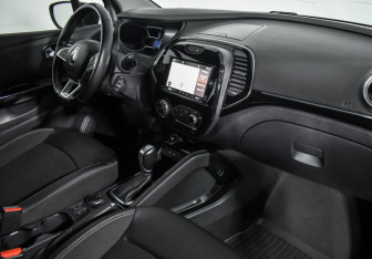 Подержанный автомобиль Renault Kaptur 2021 года (13 фото)