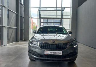Подержанный автомобиль Skoda Karoq 2021 года (2 фото)