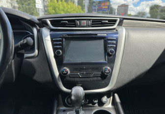Подержанный автомобиль Nissan Murano Suv 2018 года (13 фото)