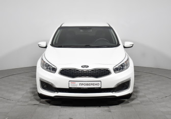 Подержанный автомобиль Kia Ceed Hatchback 2018 года (2 фото)