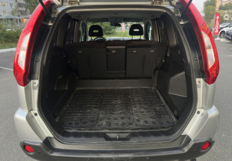 Подержанный автомобиль Nissan X-Trail 2011 года (16 фото)