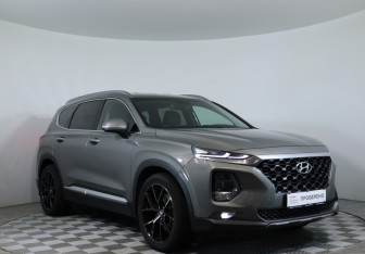 Подержанный автомобиль Hyundai Santa Fe 2019 года (3 фото)