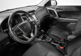 Подержанный автомобиль Hyundai Creta 2018 года (9 фото)