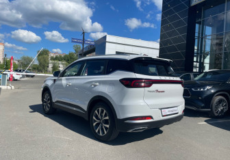 Подержанный автомобиль Chery Tiggo 7 Pro Max 2023 года (7 фото)