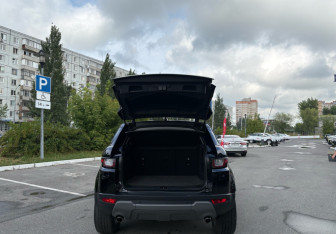 Подержанный автомобиль Land Rover Range Rover Evoque 2017 года (17 фото)