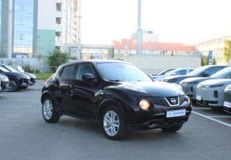 Подержанный автомобиль Nissan Juke 2012 года (5 фото)