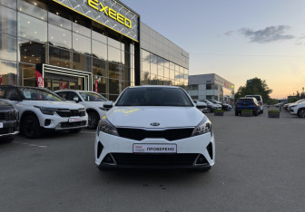 Подержанный автомобиль Kia Rio Sedan 2020 года (2 фото)