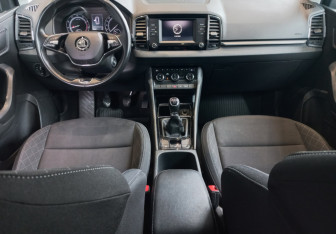 Подержанный автомобиль Skoda Karoq 2021 года (12 фото)