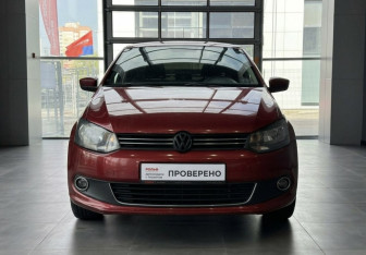 Подержанный автомобиль Volkswagen Polo Sedan 2012 года (2 фото)