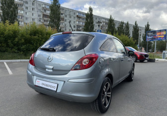 Подержанный автомобиль Opel Corsa 2011 года (5 фото)