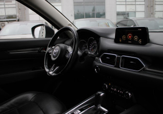 Подержанный автомобиль Mazda CX-5 2018 года (8 фото)