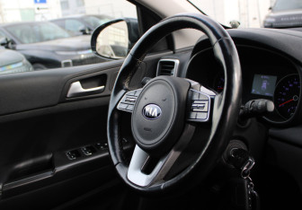 Подержанный автомобиль Kia Sportage 2019 года (10 фото)