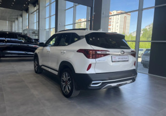 Подержанный автомобиль Kia Seltos 2020 года (4 фото)