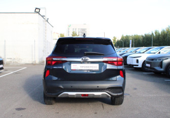 Подержанный автомобиль Kia Seltos 2021 года (4 фото)