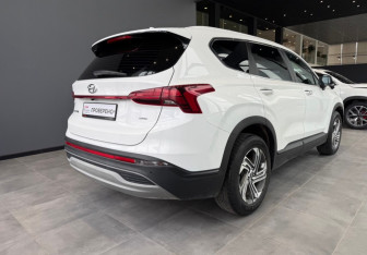 Подержанный автомобиль Hyundai Santa Fe 2021 года (5 фото)