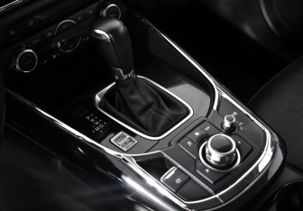 Подержанный автомобиль Mazda CX-9 2018 года (11 фото)