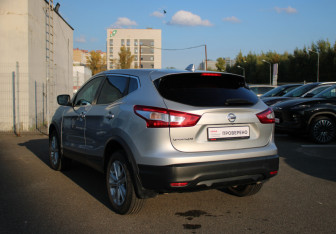 Подержанный автомобиль Nissan Qashqai 2018 года (6 фото)