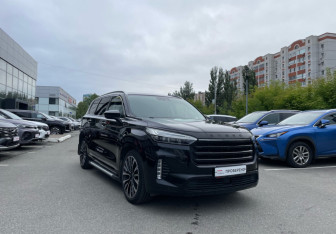 Подержанный автомобиль Exeed VX 2022 года (3 фото)