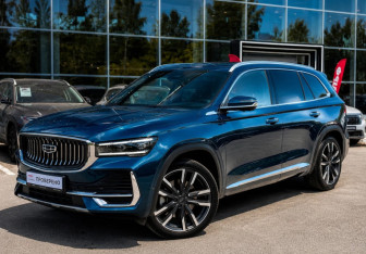 Подержанный автомобиль Geely Monjaro 2023 года (4 фото)