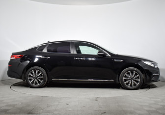 Подержанный автомобиль Kia Optima Sedan 2019 года (4 фото)