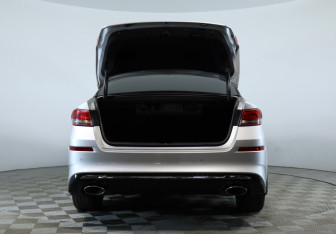 Подержанный автомобиль Kia Optima Sedan 2019 года (7 фото)