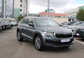 Подержанный автомобиль Skoda Kodiaq 2022 года (5 фото)