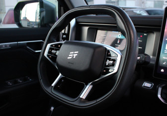 Подержанный автомобиль Jetour T2 2024 года (14 фото)