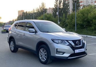 Подержанный автомобиль Nissan X-Trail 2021 года (3 фото)